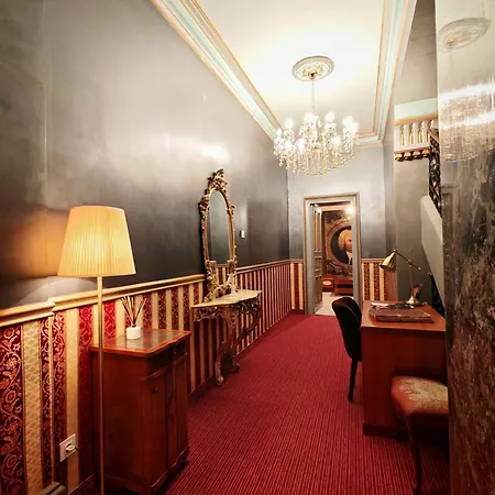 Nostalgia Old Hotell 4*